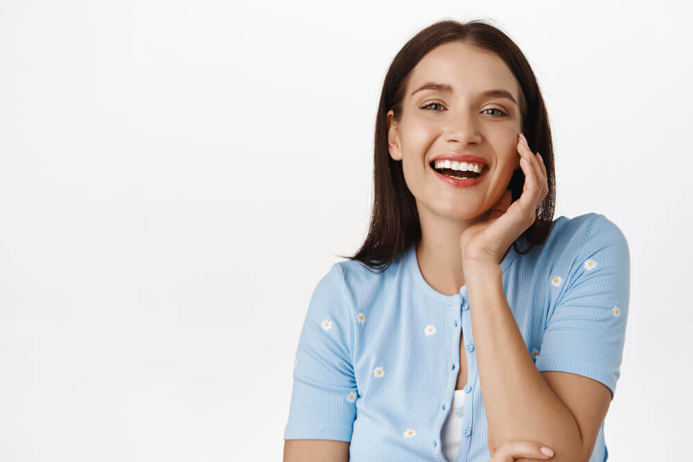 Sonrisa renovada con nuestra estética dental en Chamberí